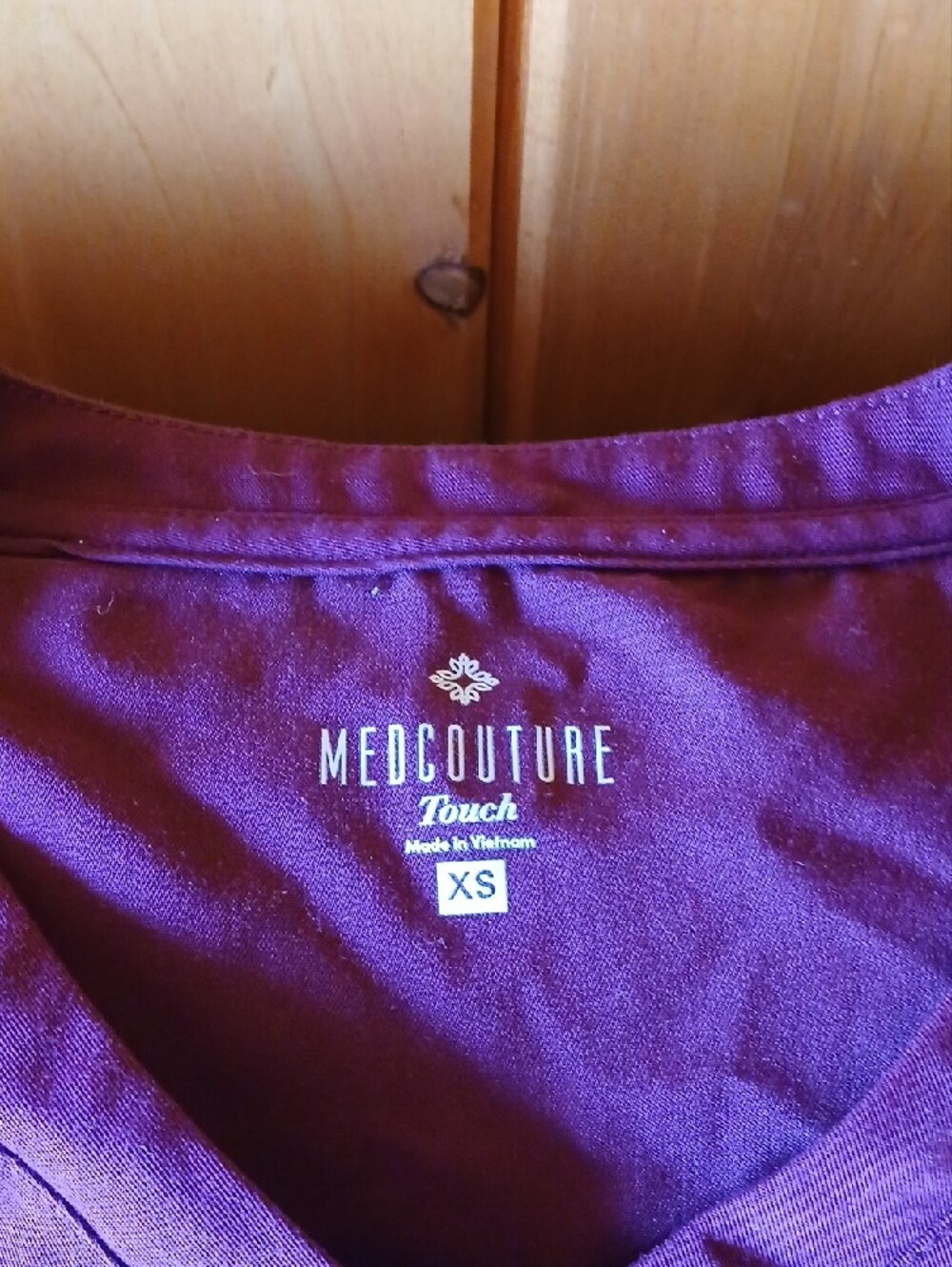 XS Womens Med Couture Scrub Set. - Picture 2 of 8